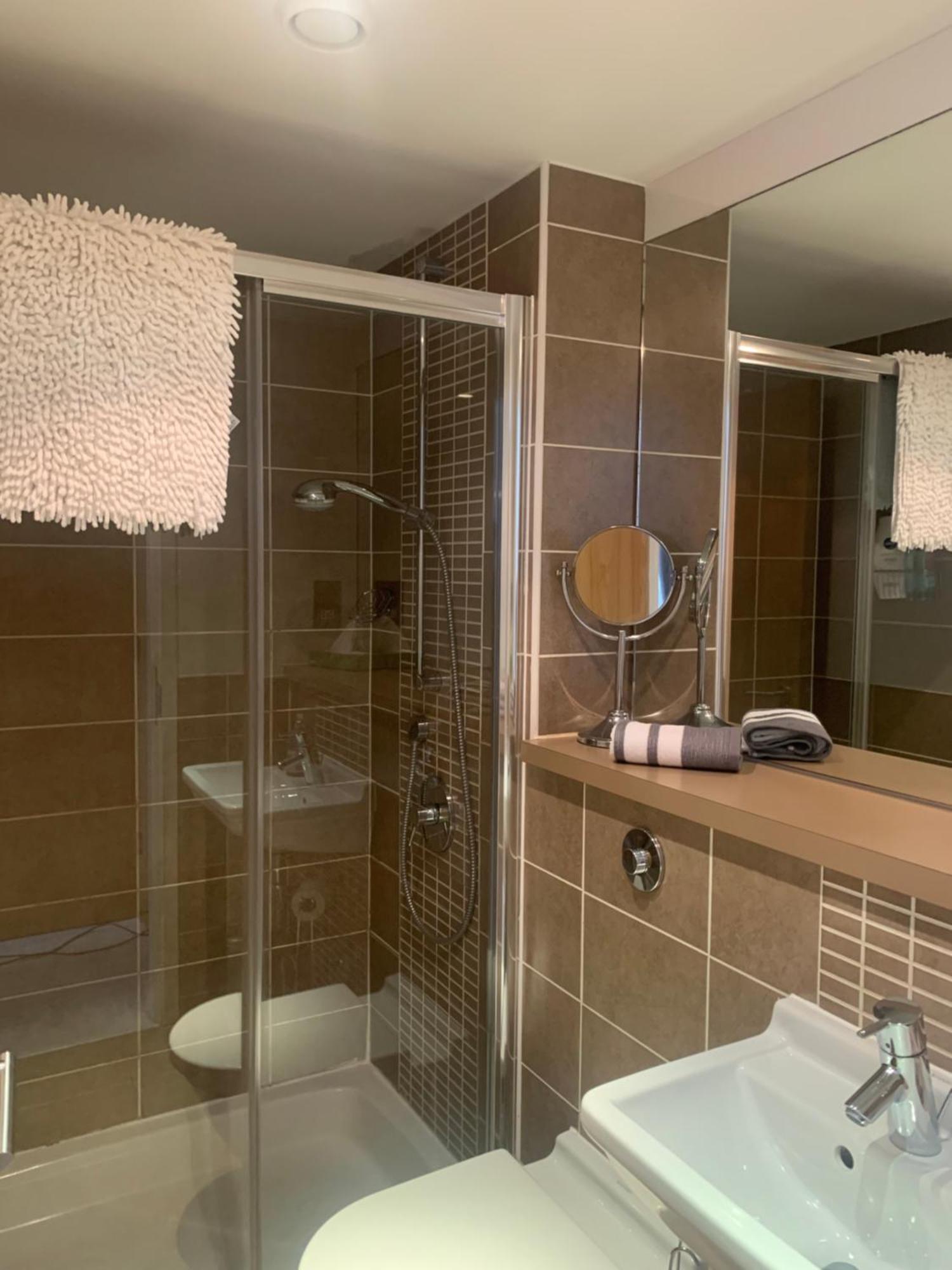 Merchant City Luxury 2 Bedroom Apartment With Secure Parking Available On Request غلاسغو المظهر الخارجي الصورة